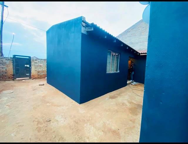 2 BEDROOM HOUSE FOR SALE IN PROTEA GLEN
